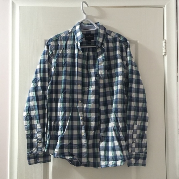 ✨2/$10✨ American Eagle Men's Green and Blue Flannel Classic Fit Shirt - Picture 2 of 4